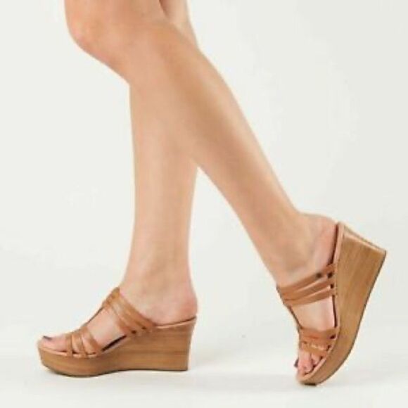 UGG Mattie Wedge Sandals - Picture 1 of 10